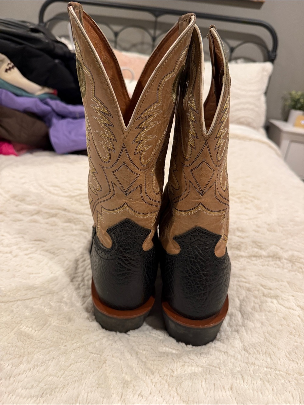 Ariat Boots - Picture 4 of 8